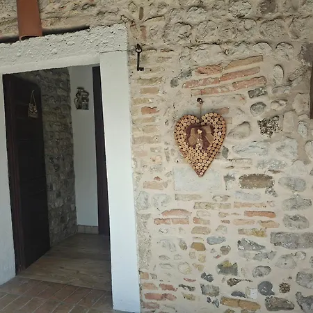 Il Pozzo Dei Desideri Romantic Bed & Breakfast 3*